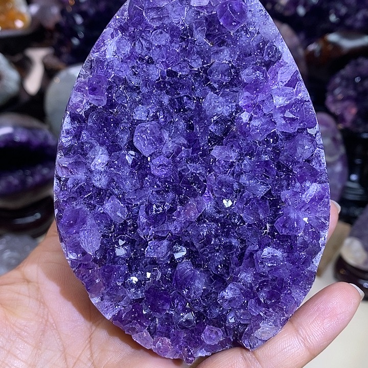 紫晶未镶嵌大型摆件（非配饰）
