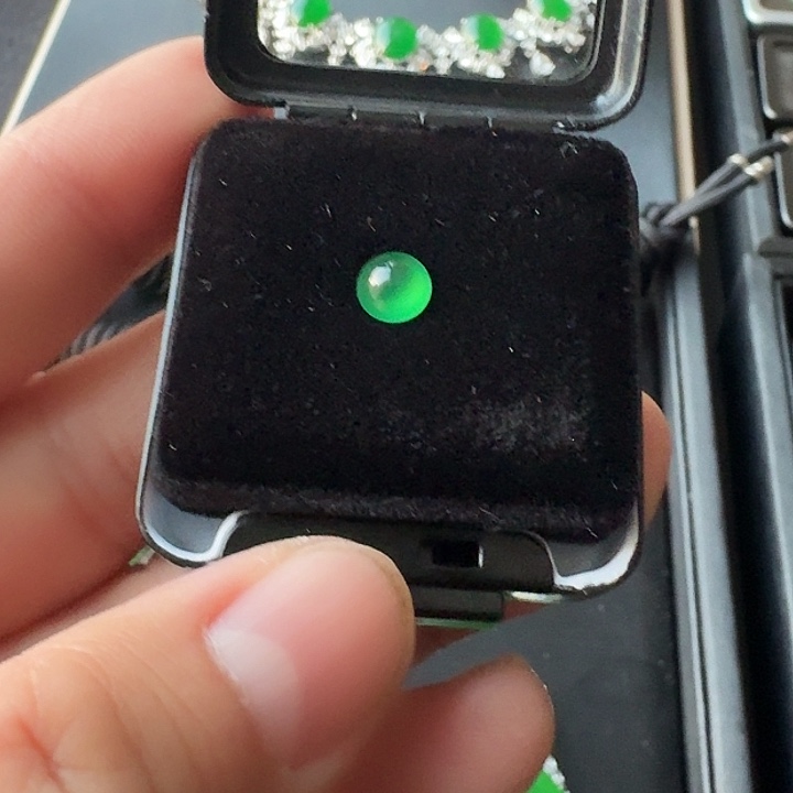 翡翠裸石天然翡翠A货满色裸石蛋面