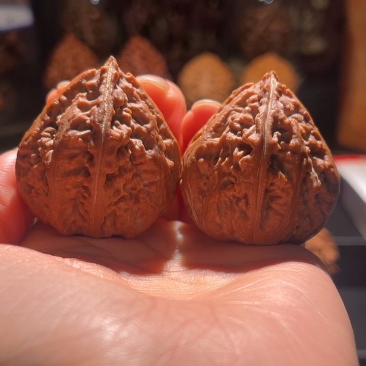 Z***德吊坠文玩核桃蚂蚁草莓24