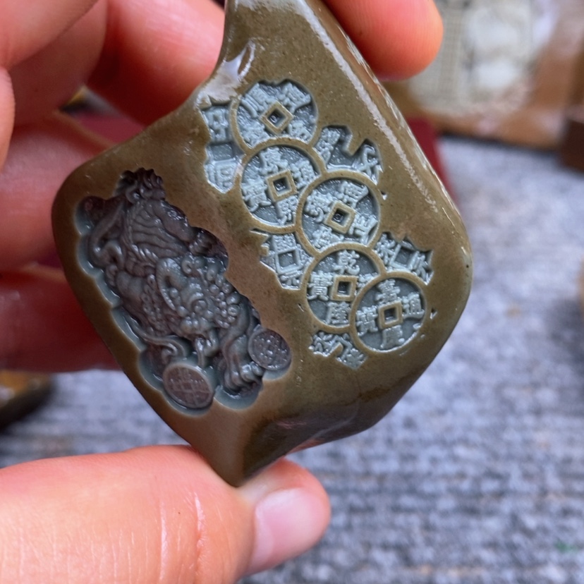 【闪购商品】原石雕刻手把件