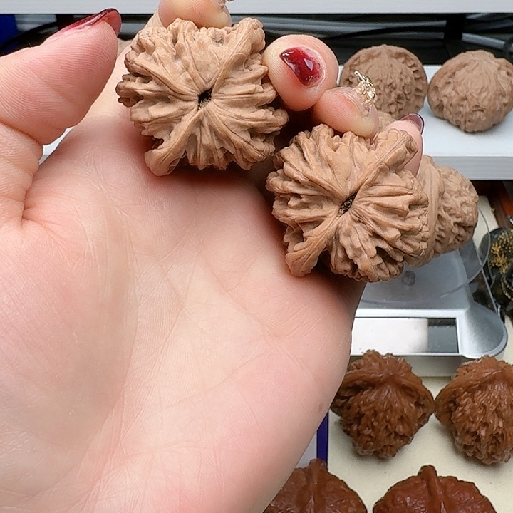 文玩核桃吊坠40全品麦穗虎头