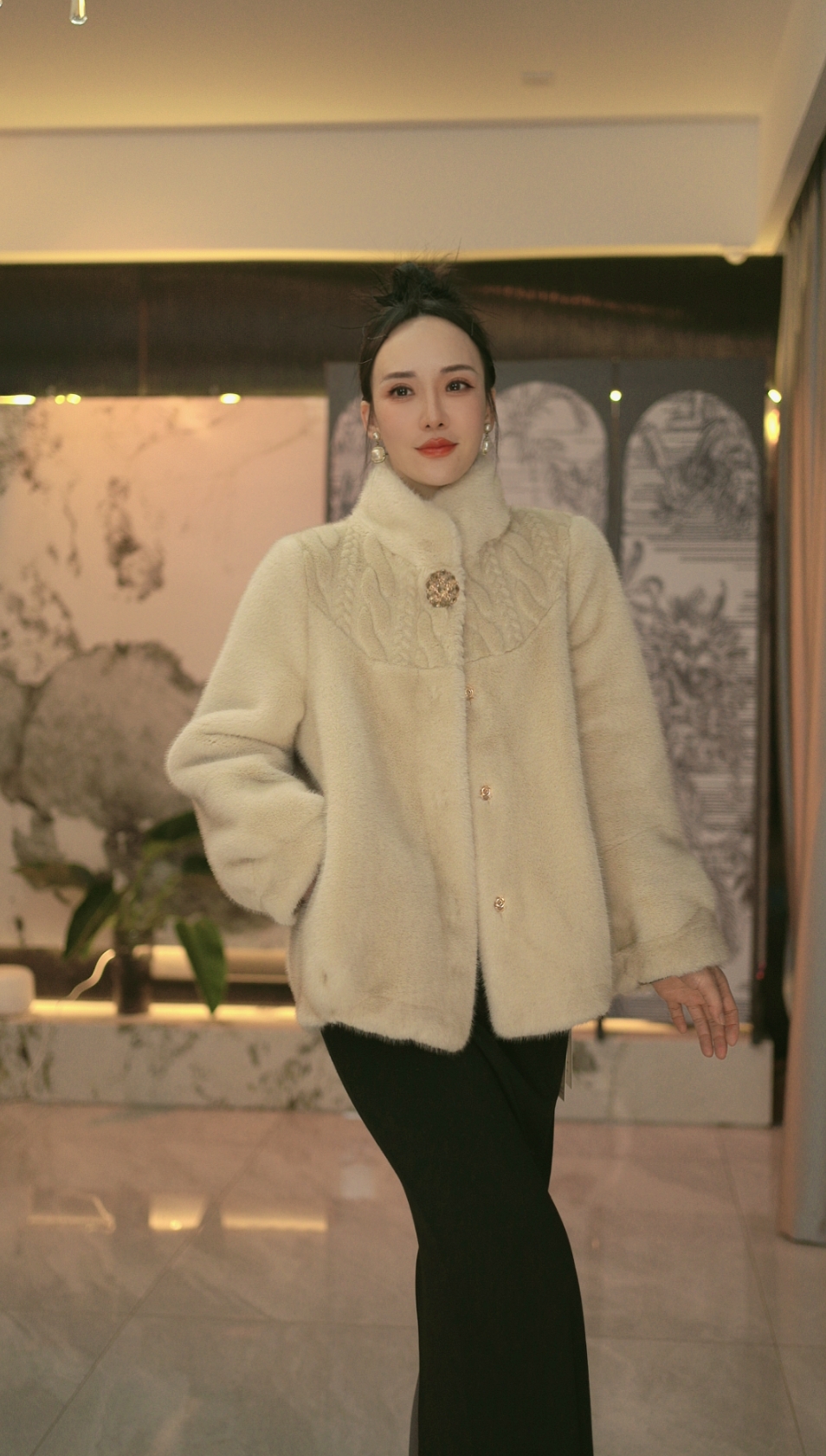  1正版88809新款冬季皮毛一体网红气质时尚保暖百搭女士外套轻奢