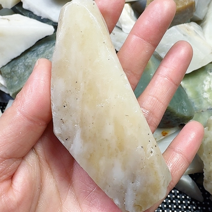 @***河和田玉未镶嵌珠宝奇石