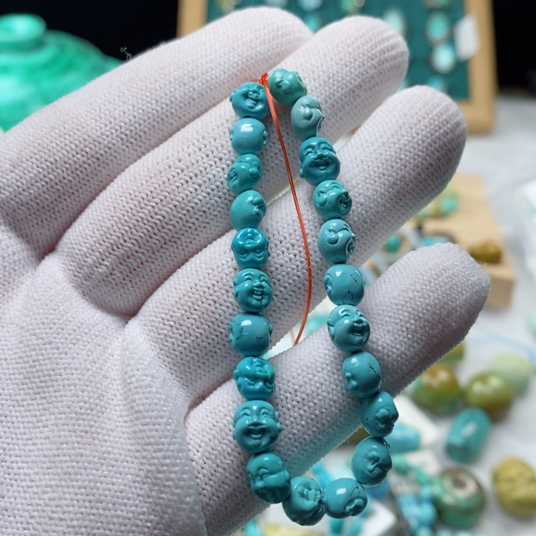 绿松石颈饰未镶嵌