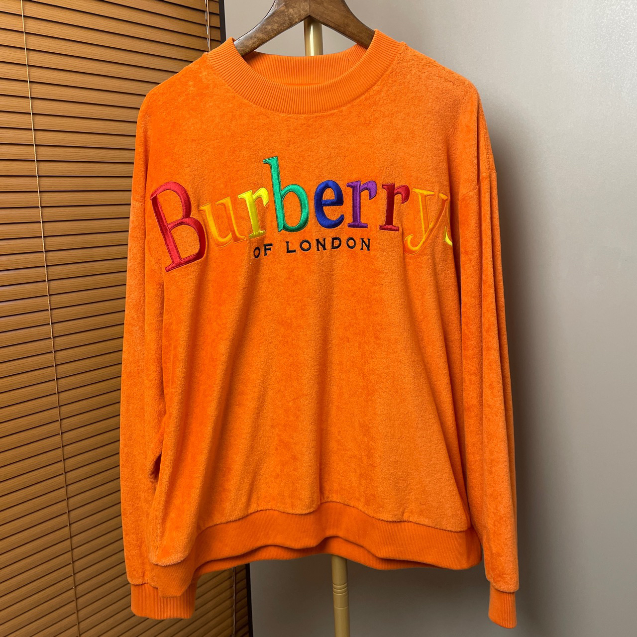 95新 BURBERRY/博柏利 （cc)字母logo刺绣卫衣 M码/98新