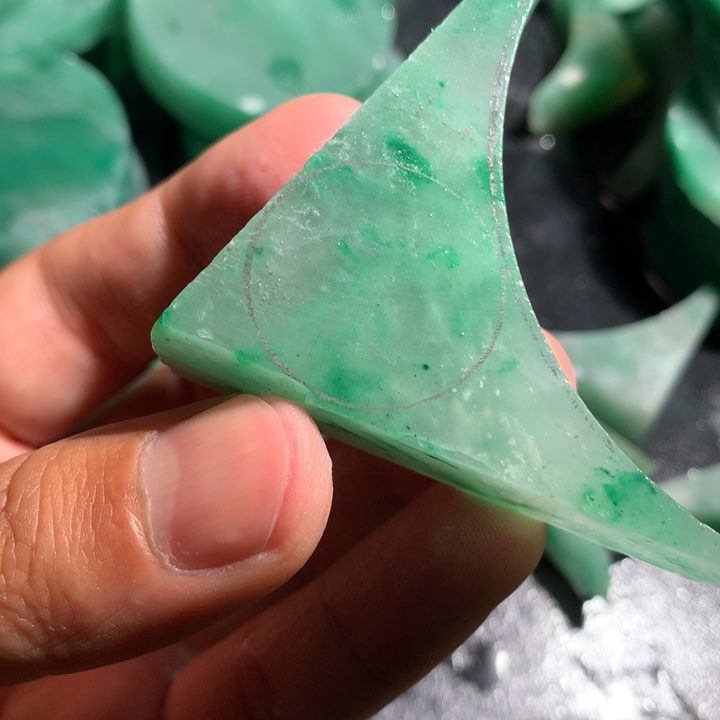 【闪购商品】翡翠颈饰未镶嵌温**?44