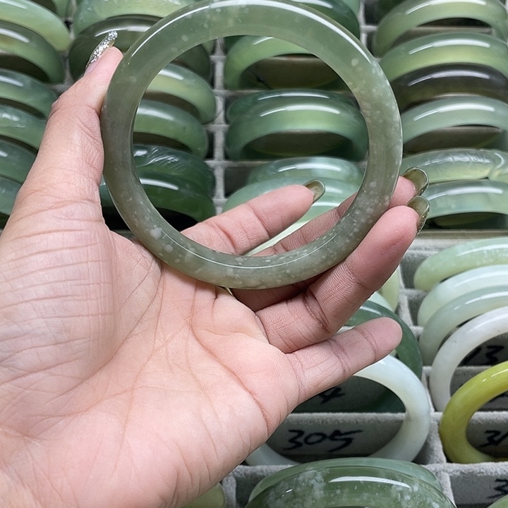 蛇纹石玉未镶嵌手镯292