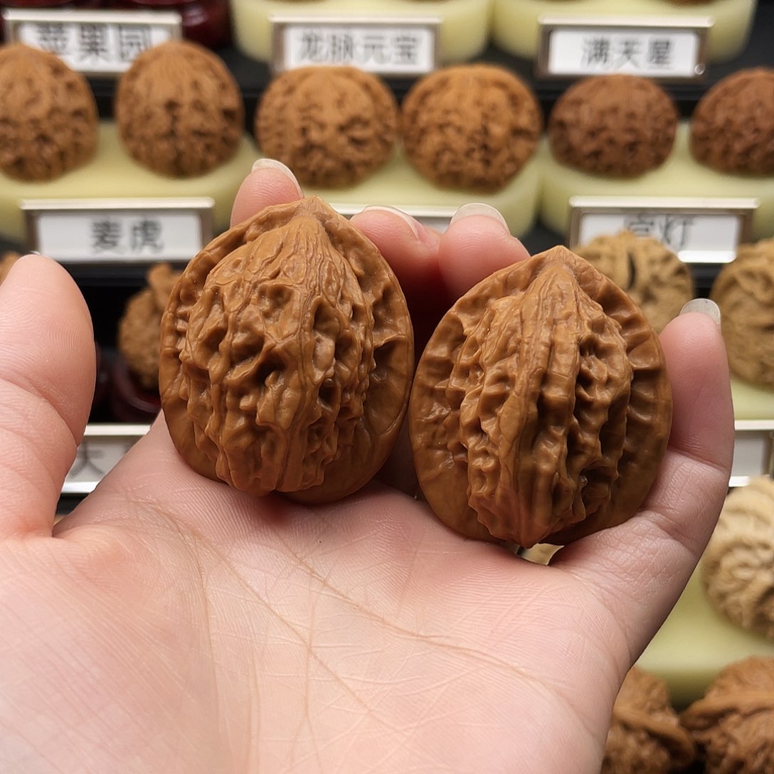 文玩核桃把件大红袍37尺742