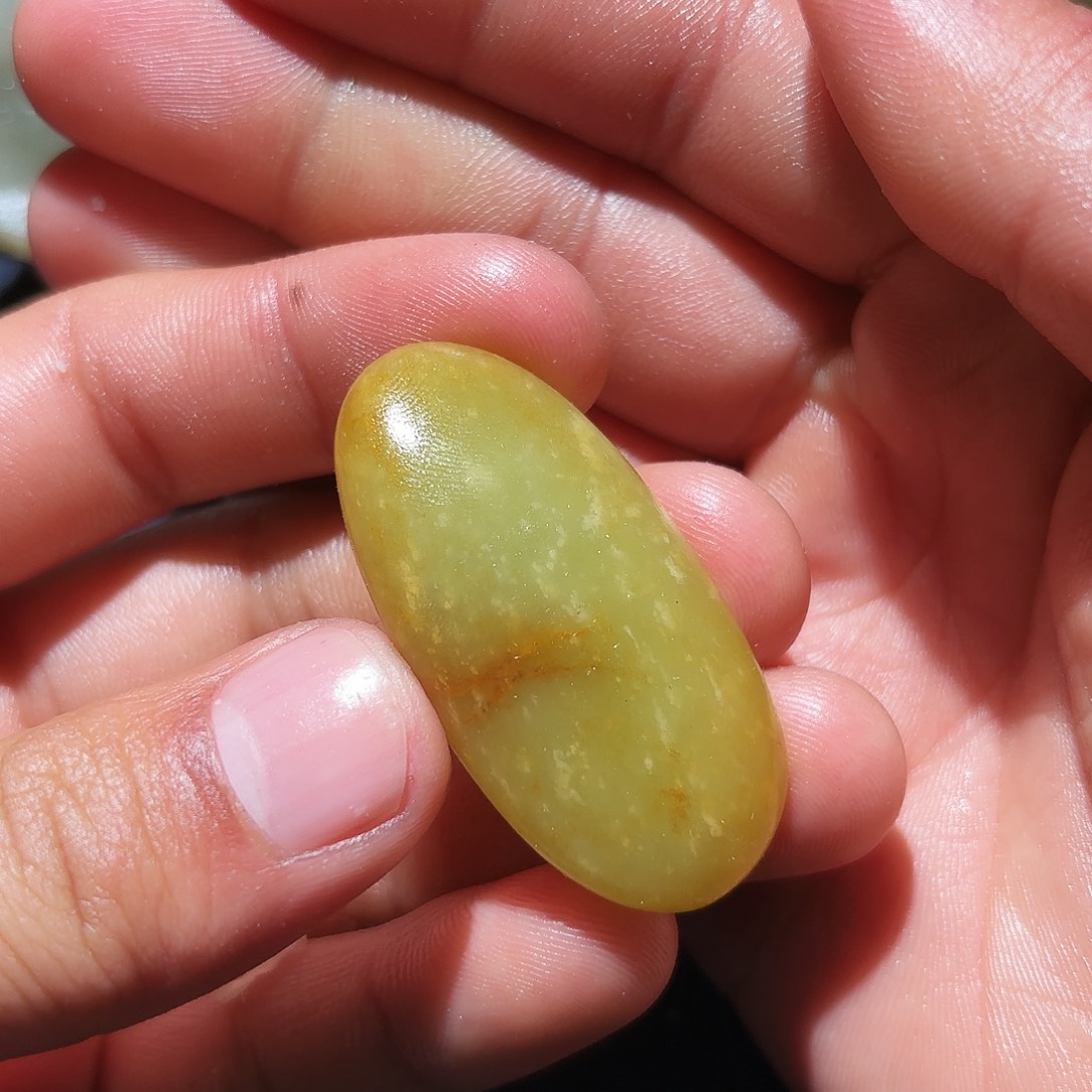 和田玉未镶嵌珠宝奇石