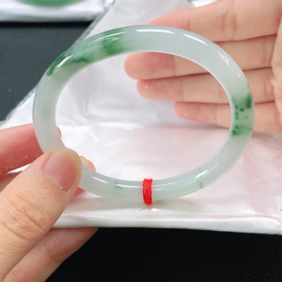 未镶嵌手镯翡翠贵妃56圆