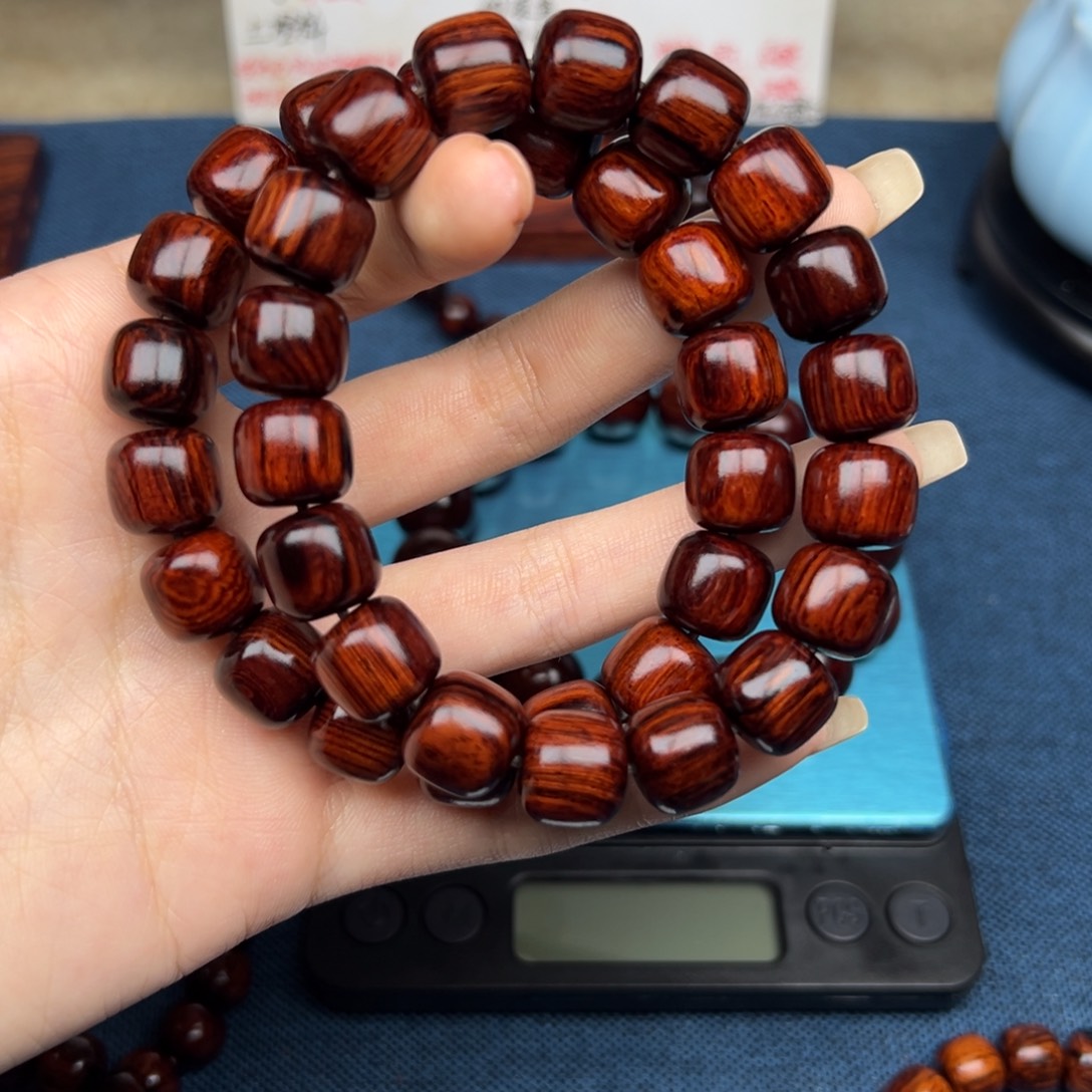 E***n花梨木类手串/手链红降1112老型满油单圈（瑕疵）037