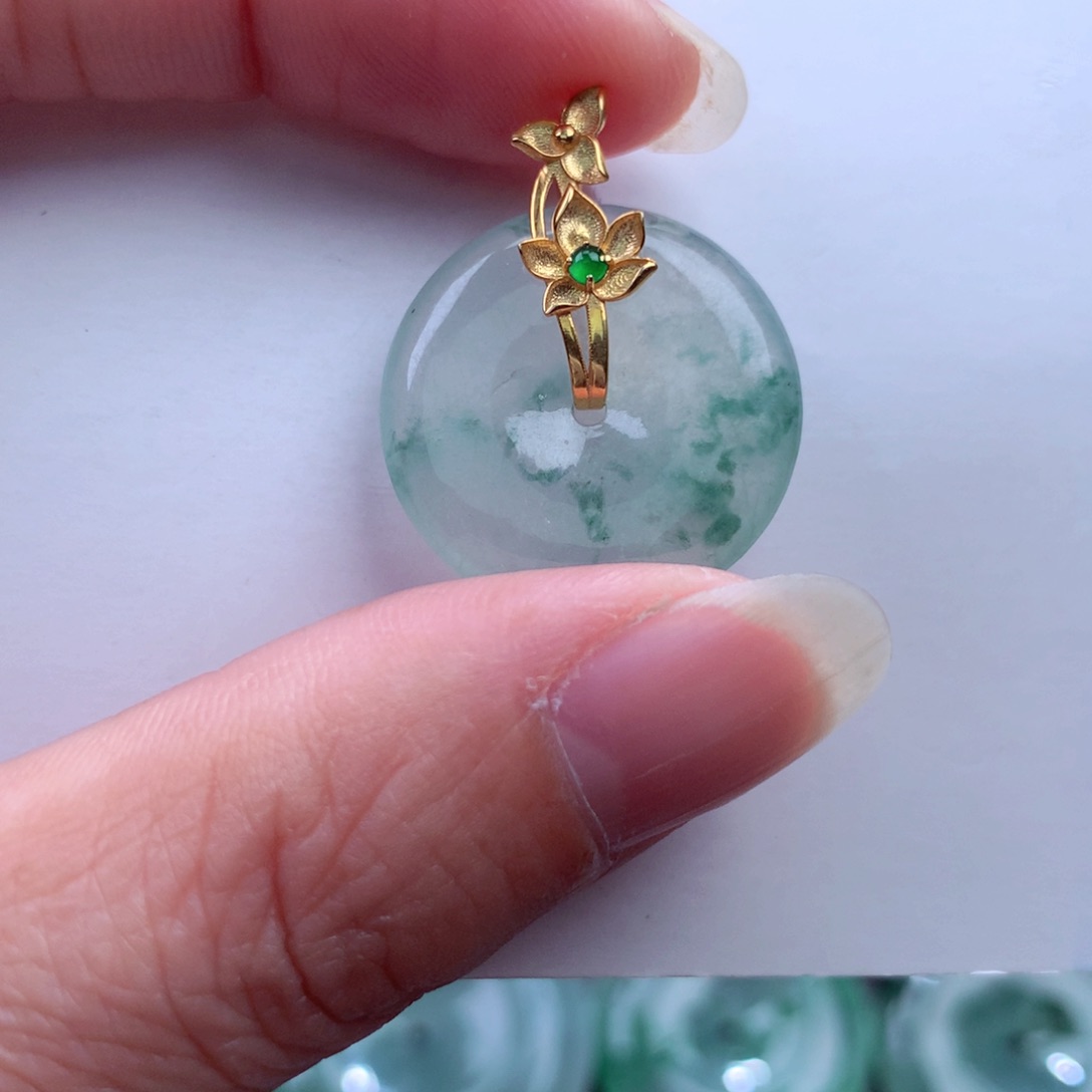 翡翠吊坠(不含链)18K金镶嵌