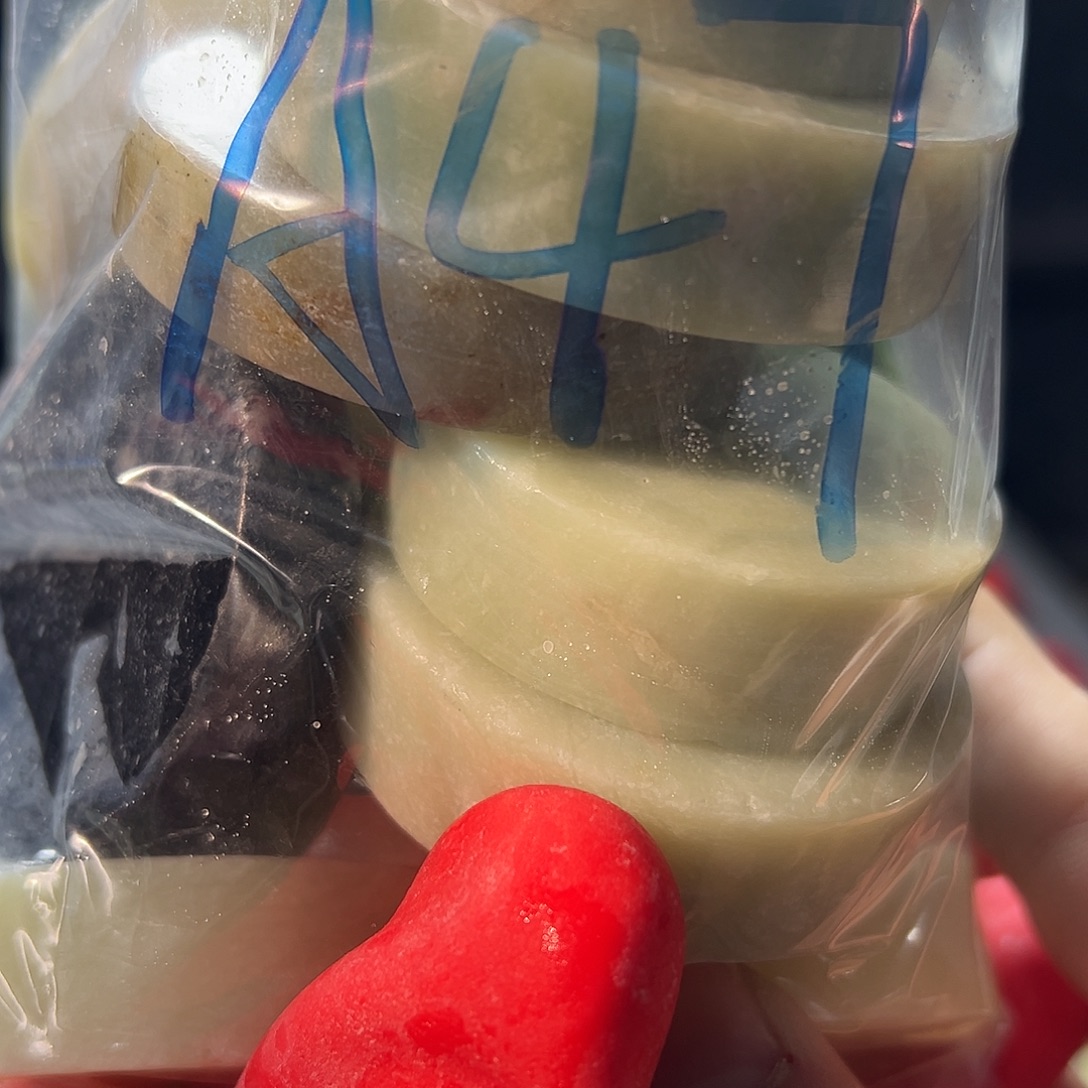 用***1蛇纹石玉未镶嵌鱼缸石 盆景石