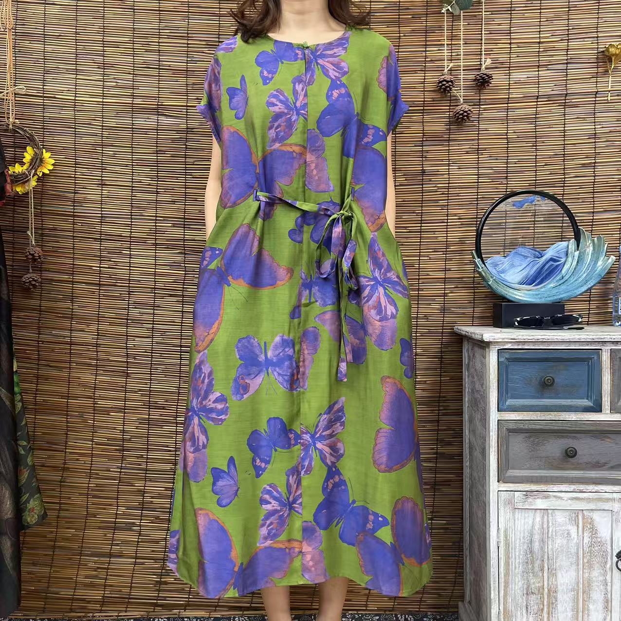 6222夏装新款连衣裙腰间抽绳绿底蓝色蝴蝶大码遮肚显瘦裙子