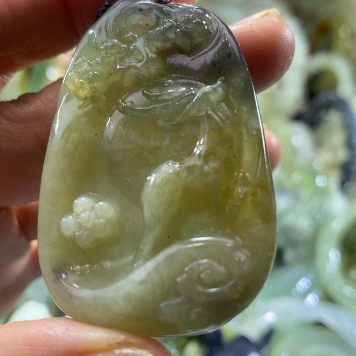 岫玉未镶嵌岫玉吊坠