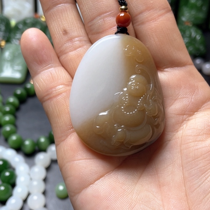 和田玉（糖玉）颈饰未镶嵌