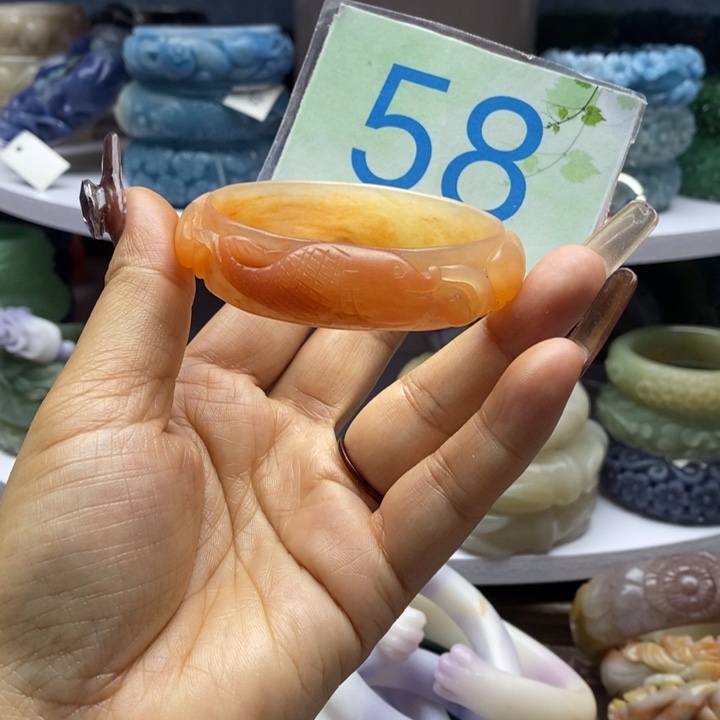 未镶嵌手镯石英岩玉