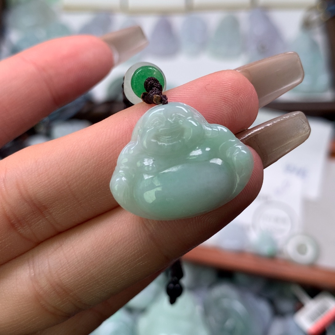 S***t翡翠未镶嵌颈饰翡翠