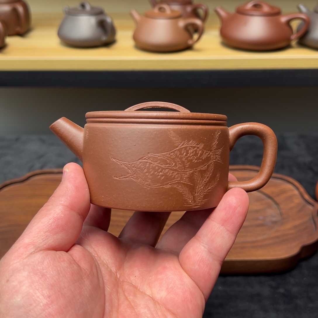 茶壶紫砂150cc刻绘底槽清汉瓦