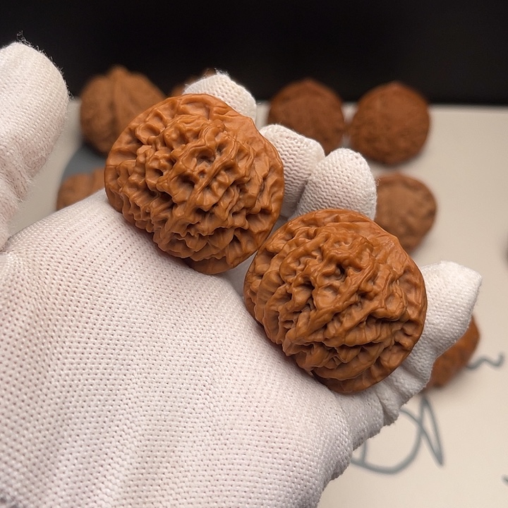 文玩核桃把件40秦闷