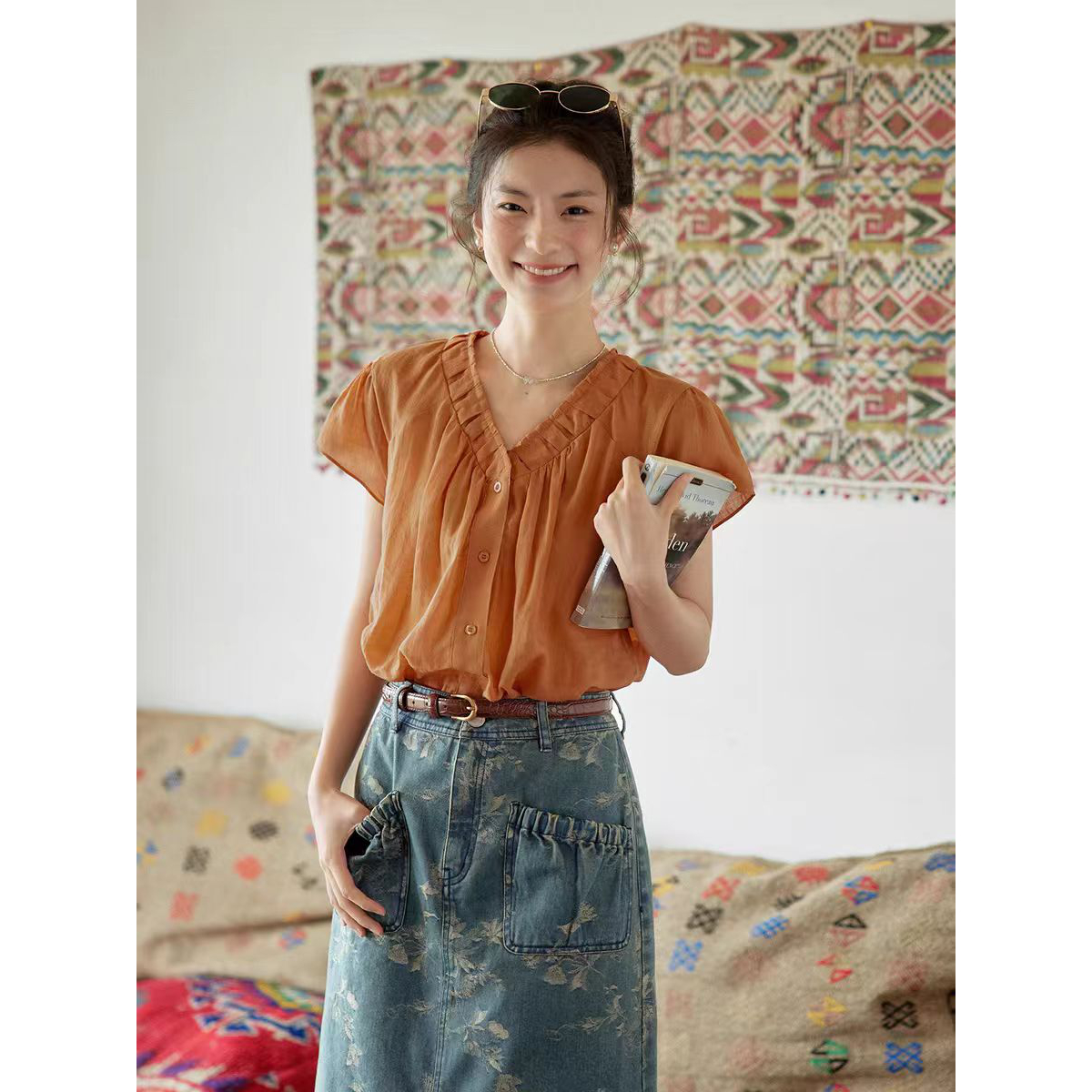 女款夏季新款法式复古苎麻V领宽松衬衫衬衣女洋气妈妈装高级感