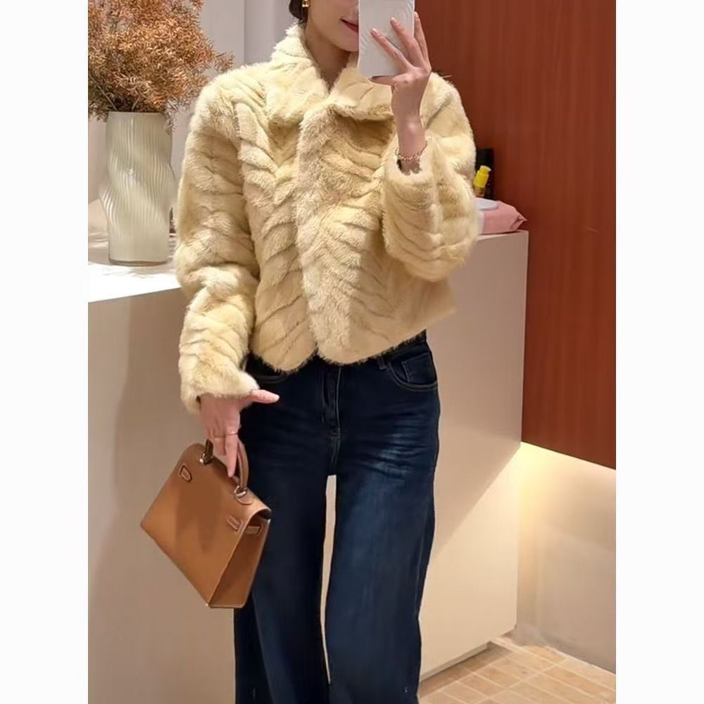 韩系高级感金叶貂仿皮草冬季短款保暖外套翻领