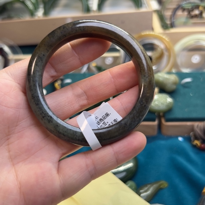 和田玉手镯未镶嵌54.8圈围M059