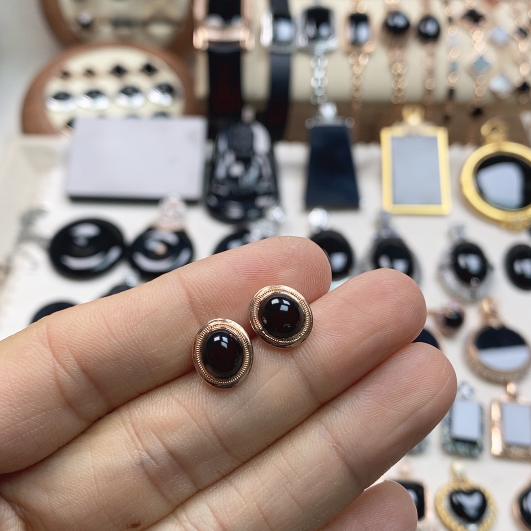 翡翠18K金镶嵌耳饰