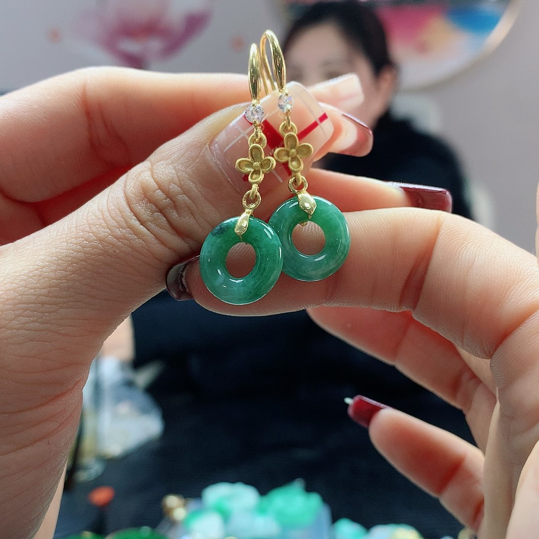 【闪购商品】翡翠耳饰未镶嵌，