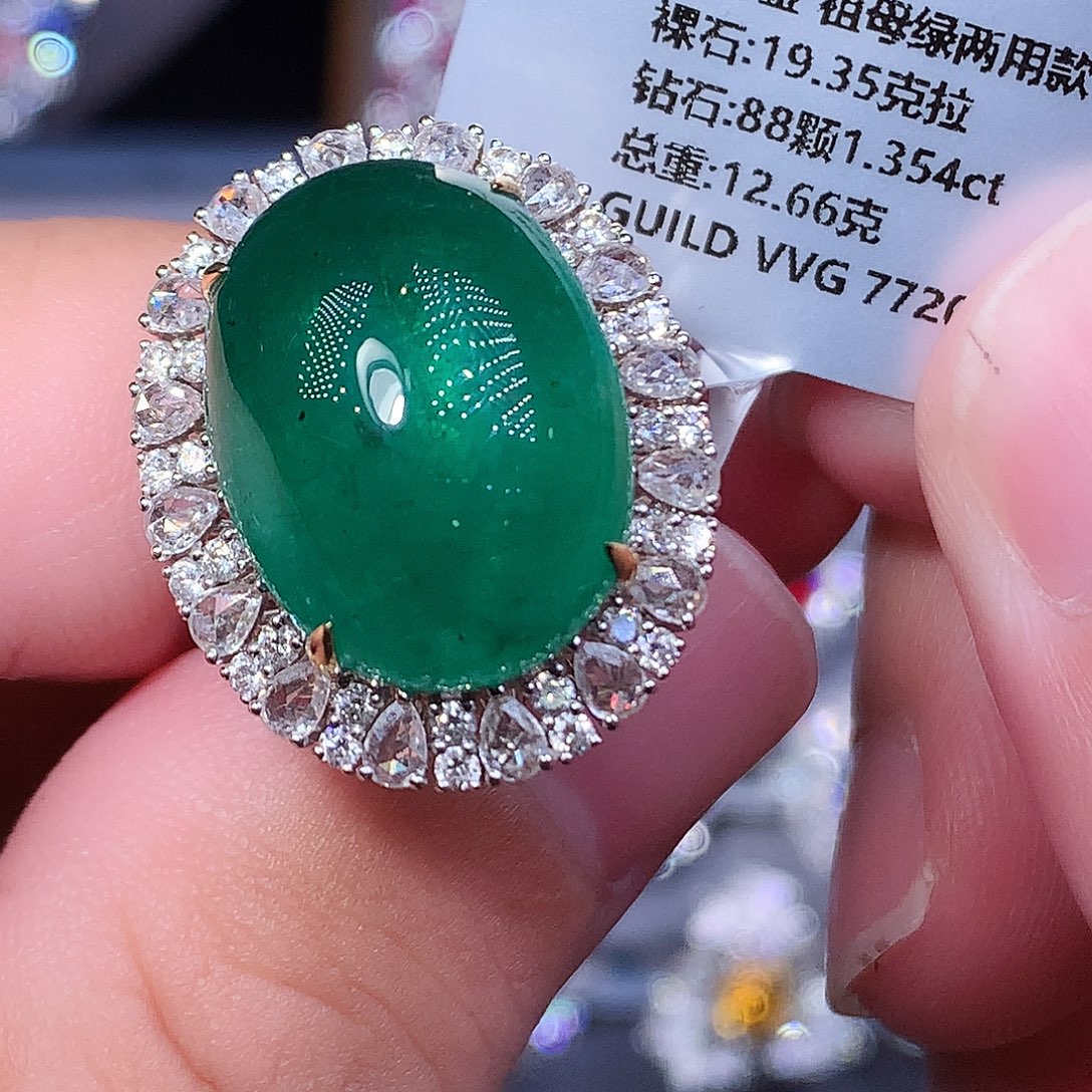 戒指18K金镶嵌祖母绿