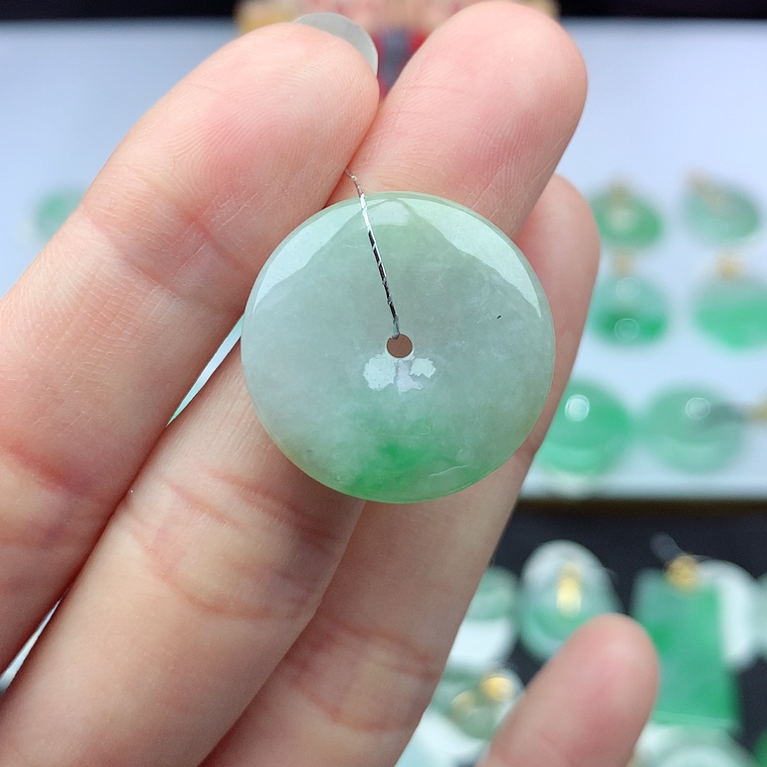 翡翠颈饰未镶嵌翡翠A货