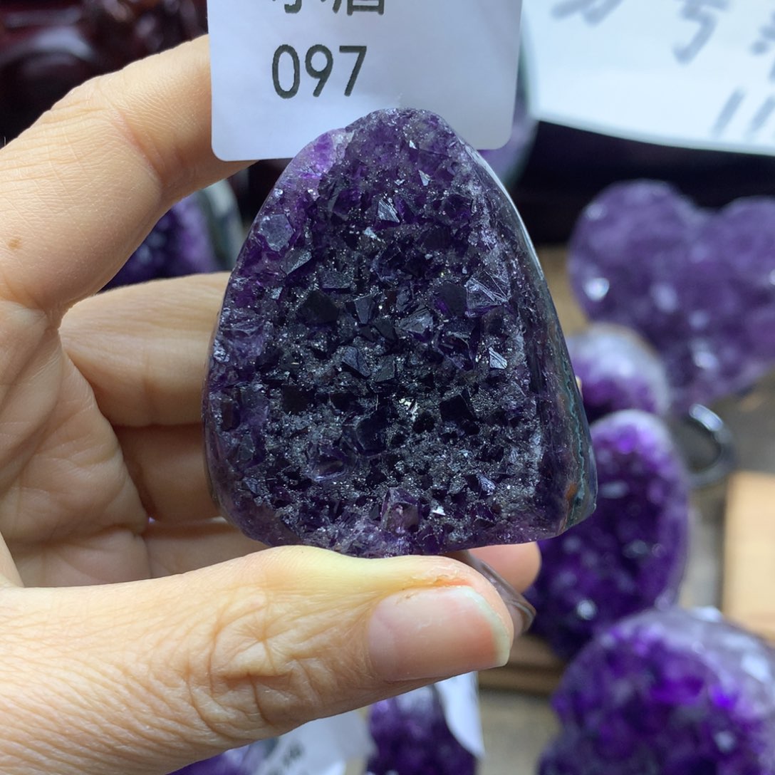 紫晶大型摆件（非配饰）未镶嵌