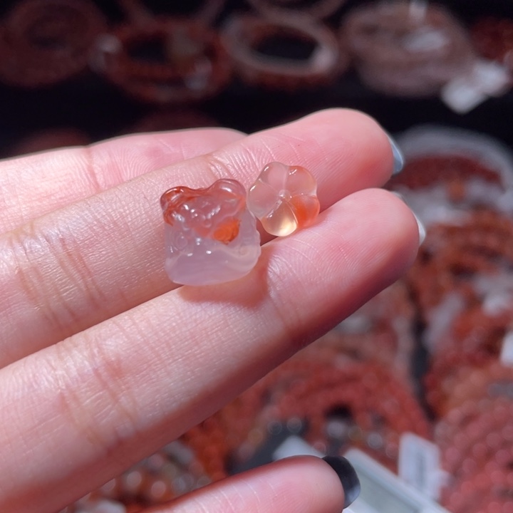 南红玛瑙未镶嵌醒狮头、腕花2212