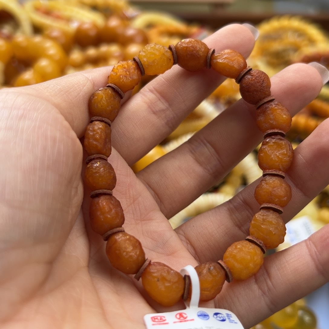 未镶嵌琥珀珠宝奇石