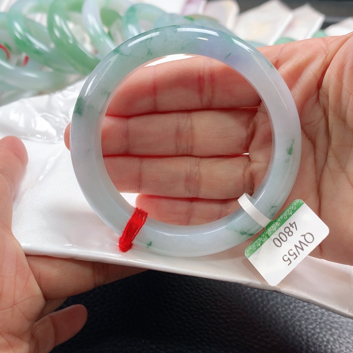 翡翠手镯未镶嵌555555555