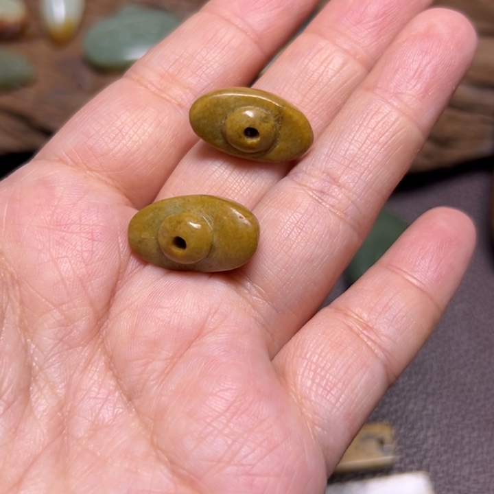 岫岩河磨玉（透闪石质玉）未镶嵌颈饰