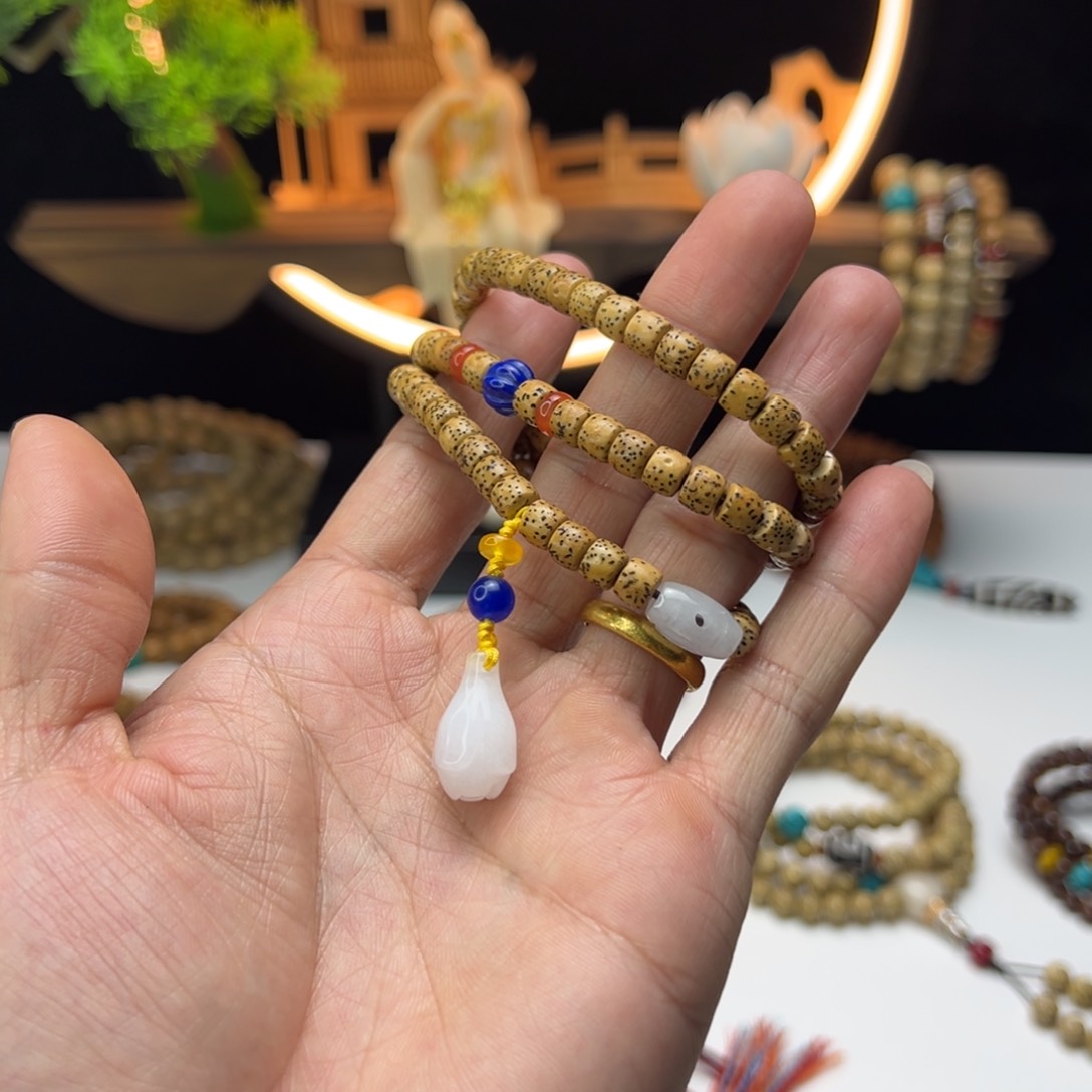 星月菩提吊坠与****2星月菩提配饰