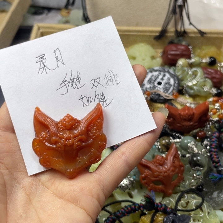 柔***月蛇纹石玉合金颈饰