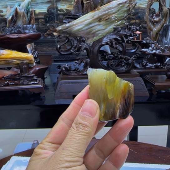 硅化玉挂件未镶嵌