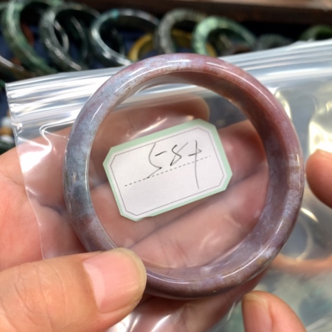 【闪购商品】颈饰未镶嵌翡翠静*
