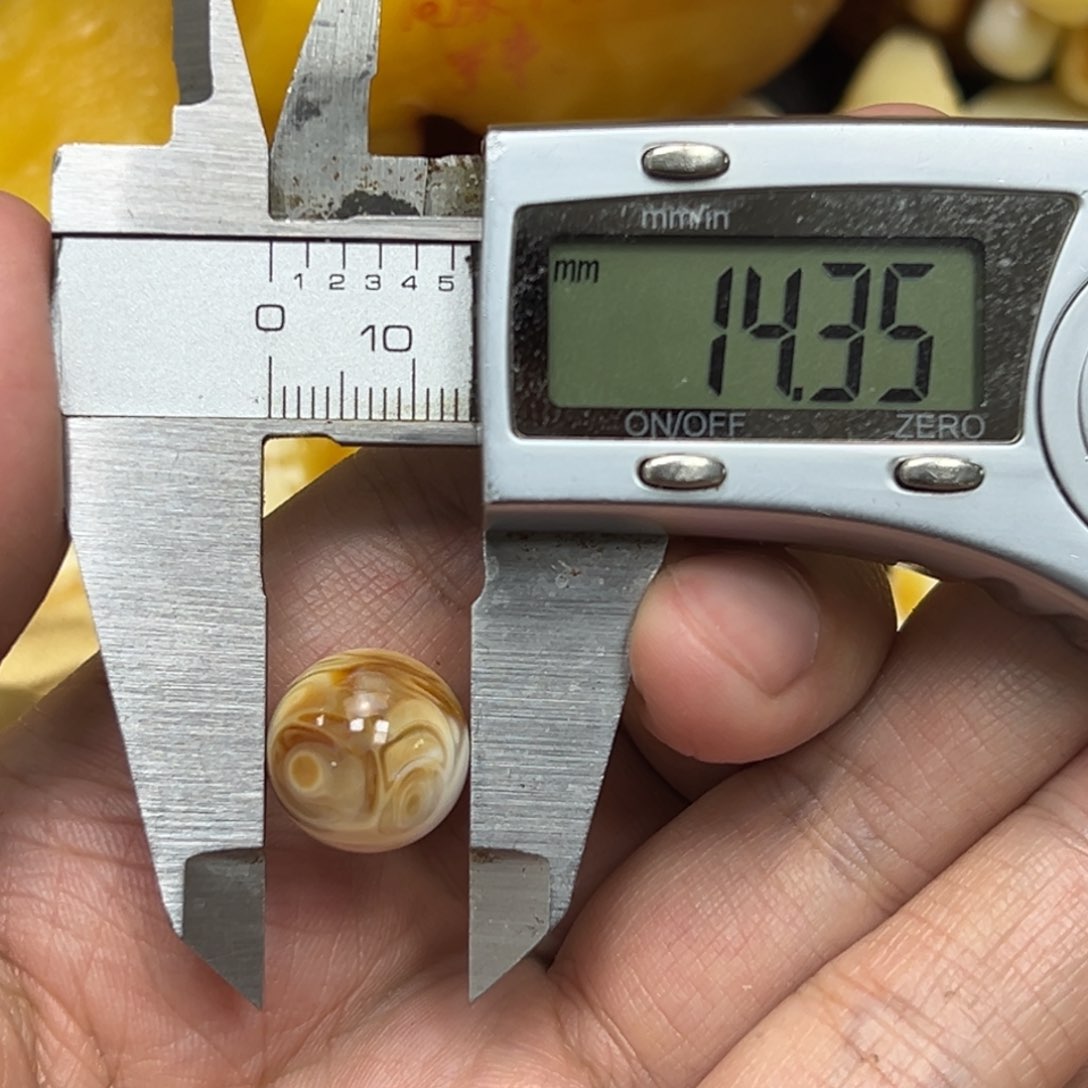 定制琥珀未镶嵌蜜蜡