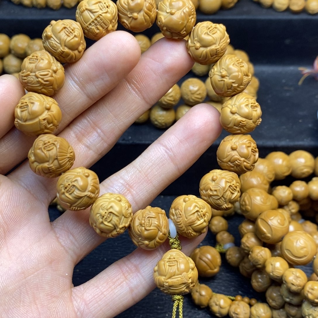 吊坠猴头核桃多宝财神