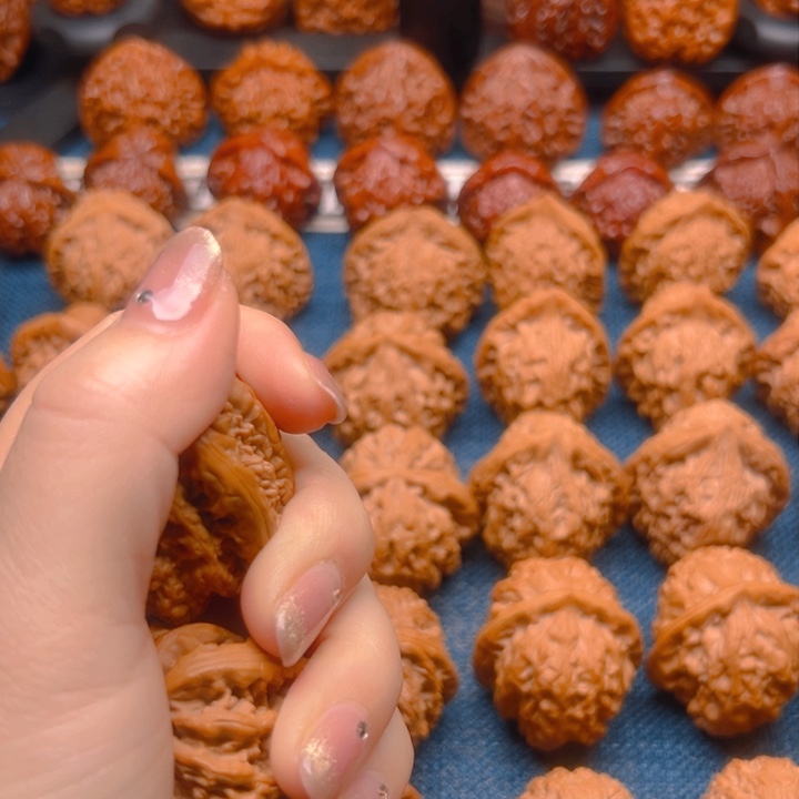 桃核吊坠扒****_个哥哥哥哥