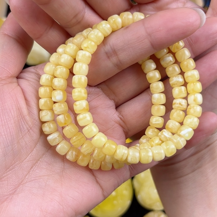 琥珀珠宝奇石未镶嵌琥珀，多样性发其一