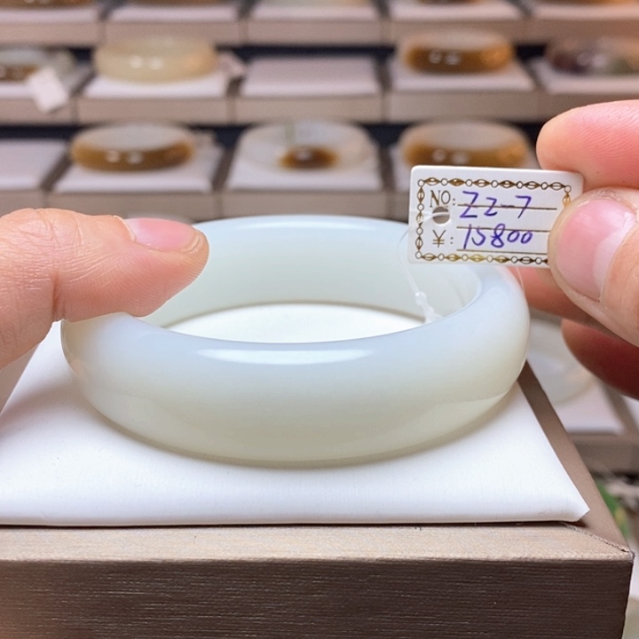 和田玉手镯未镶嵌59