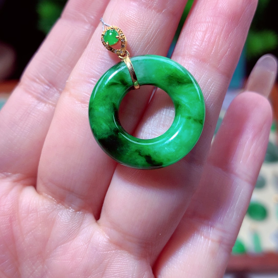 翡翠吊坠(不含链)18K金镶嵌