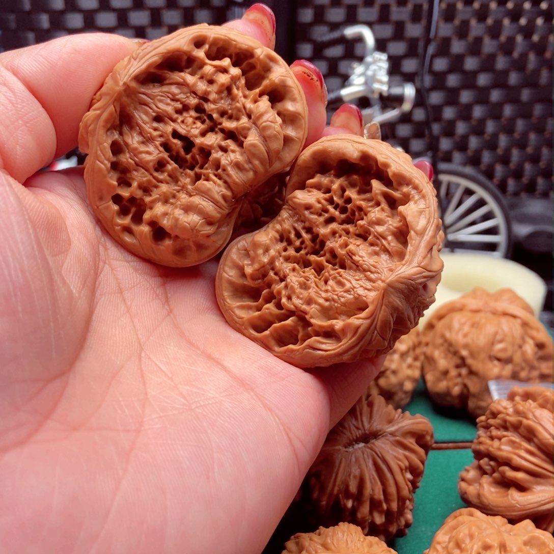 文玩核桃吊坠坏*人聚宝盆