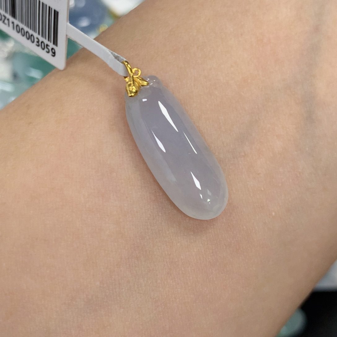 颈饰18K金镶嵌翡翠