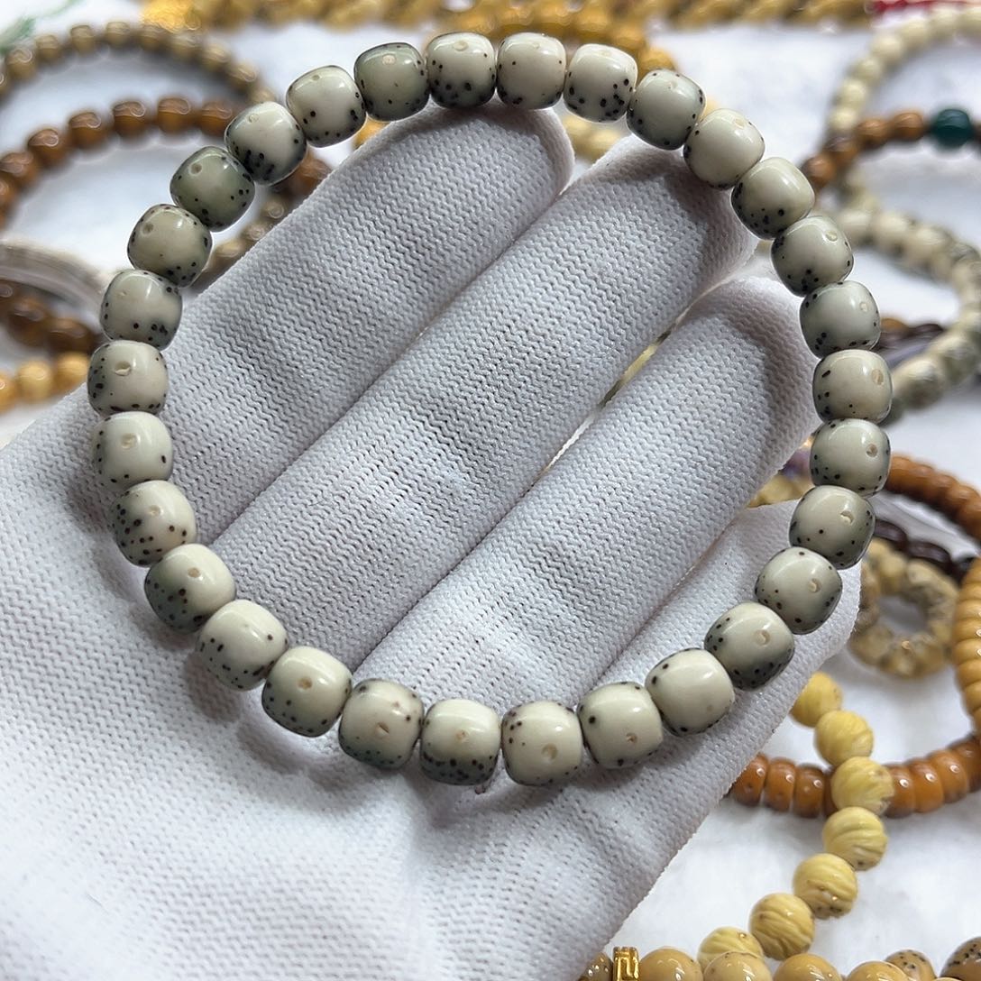 星月菩提吊坠凡*?绿包白大眼