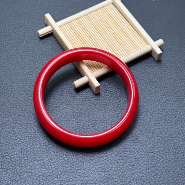 盛世典藏甄选雪域红景天手镯